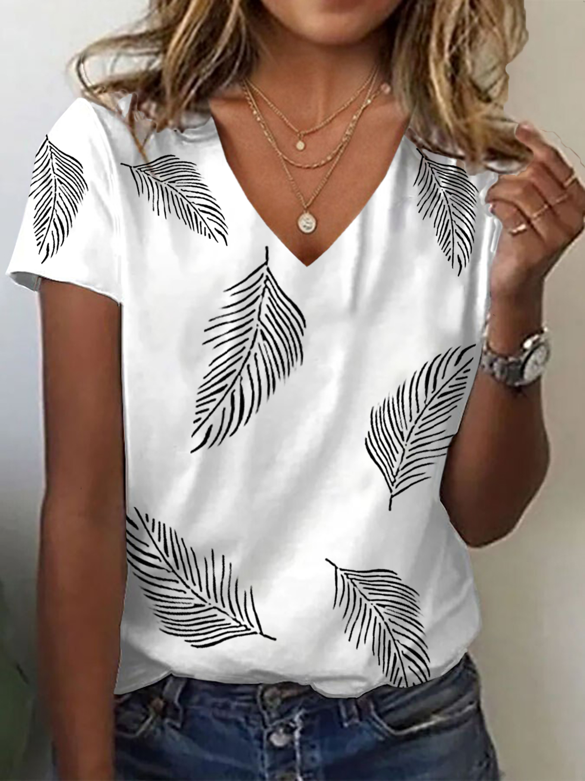 Women's Spring and Summer Feather Print Casual V-neck Short Sleeve T-shirt