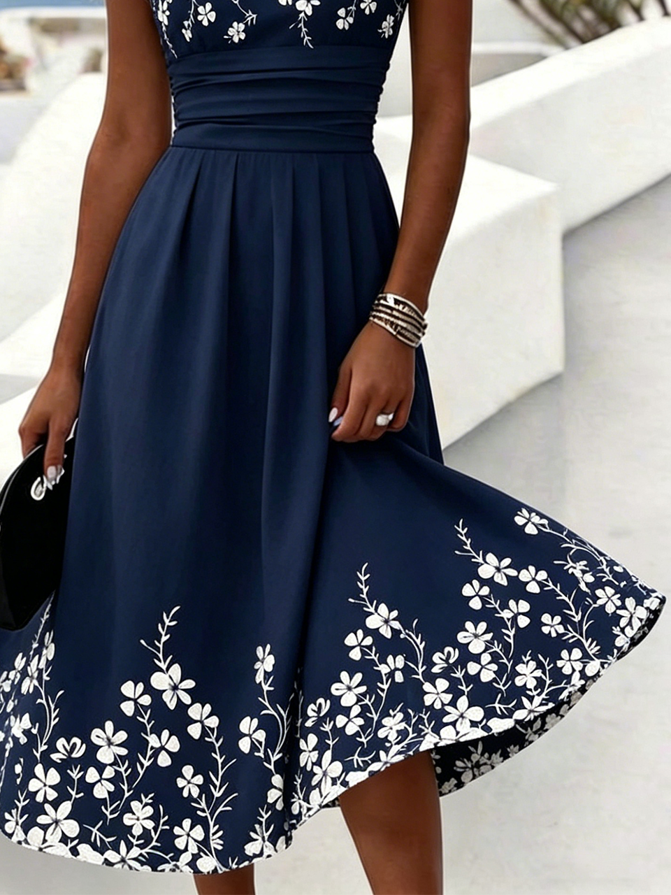 Elegant Regular Fit Gradient Pattern Dress With No