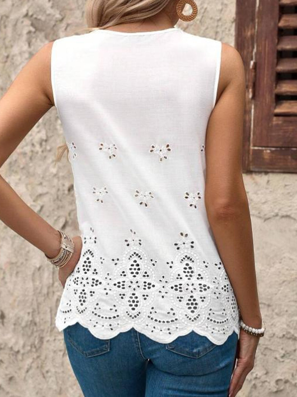 Women Embroidered Patchwork Lace Trim V-neck sleeveless Summer Going Out Casual Top
