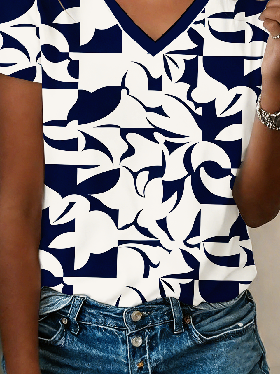Regular Fit V Neck Elegant T-Shirt