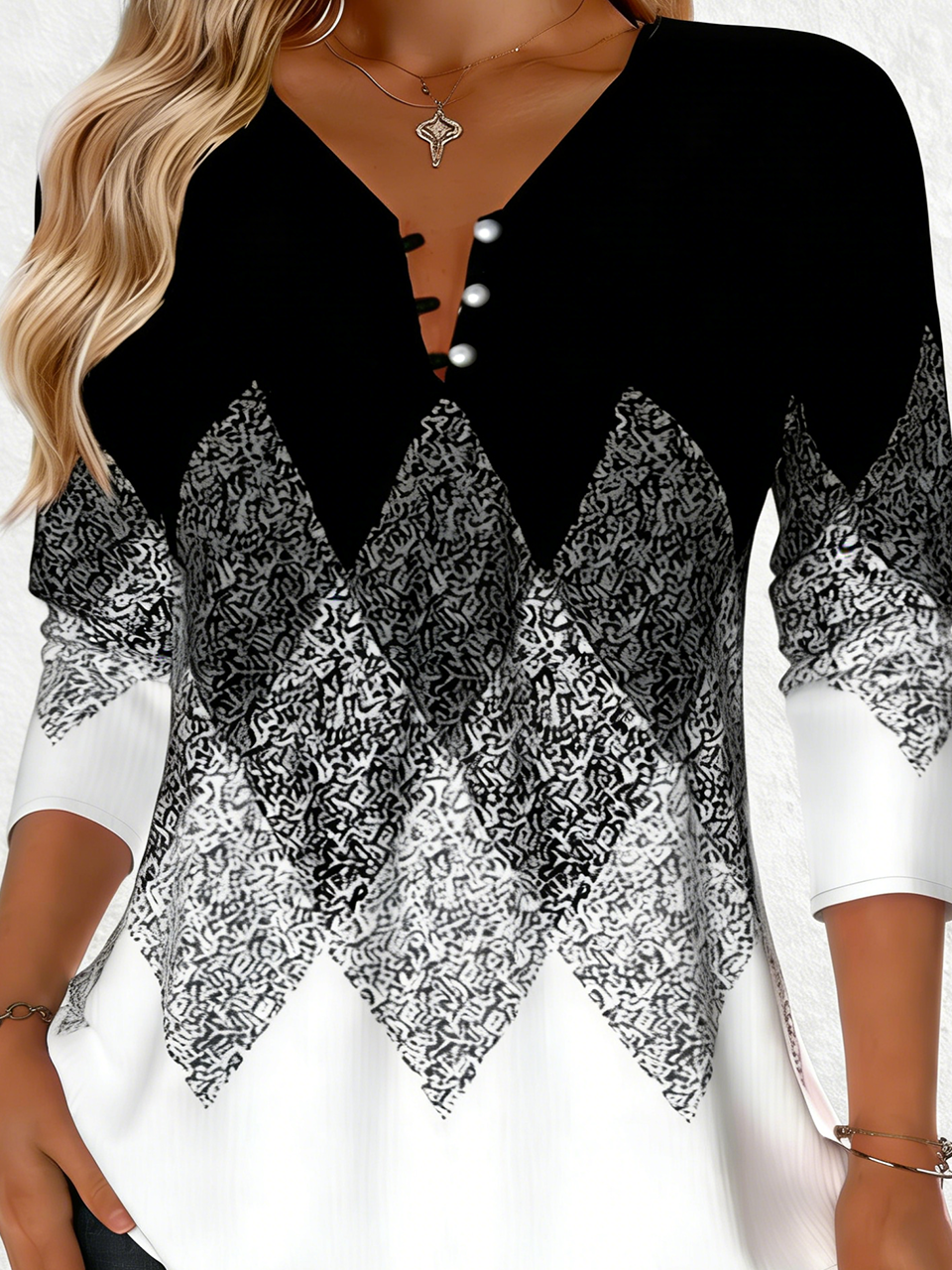 Elegant V Neck Gradient Pattern T-Shirt
