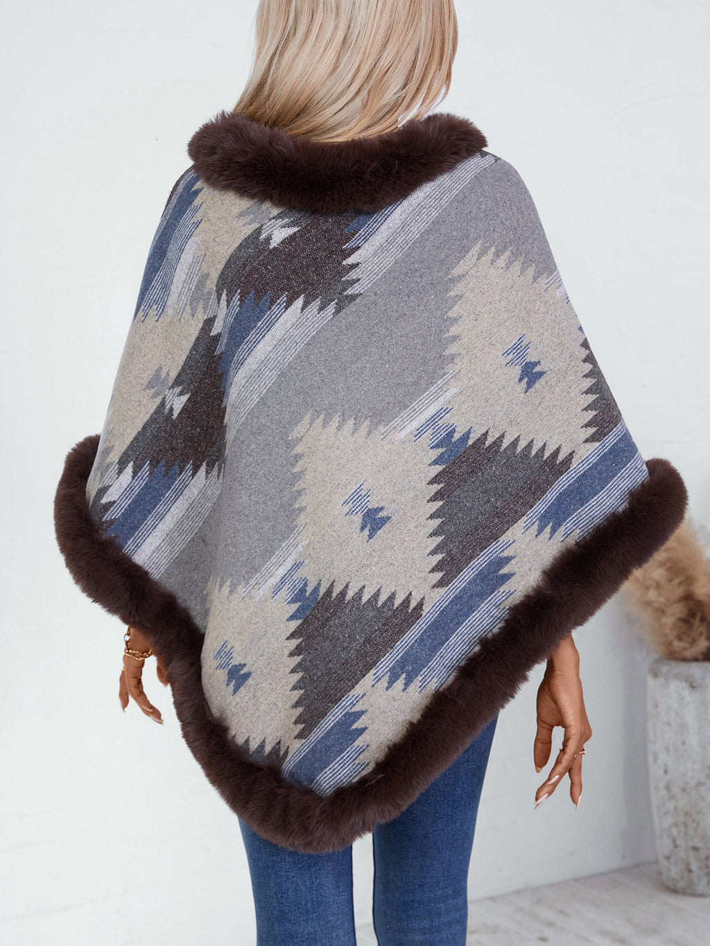 Fur Collar Elegant Crew Neck Cloak