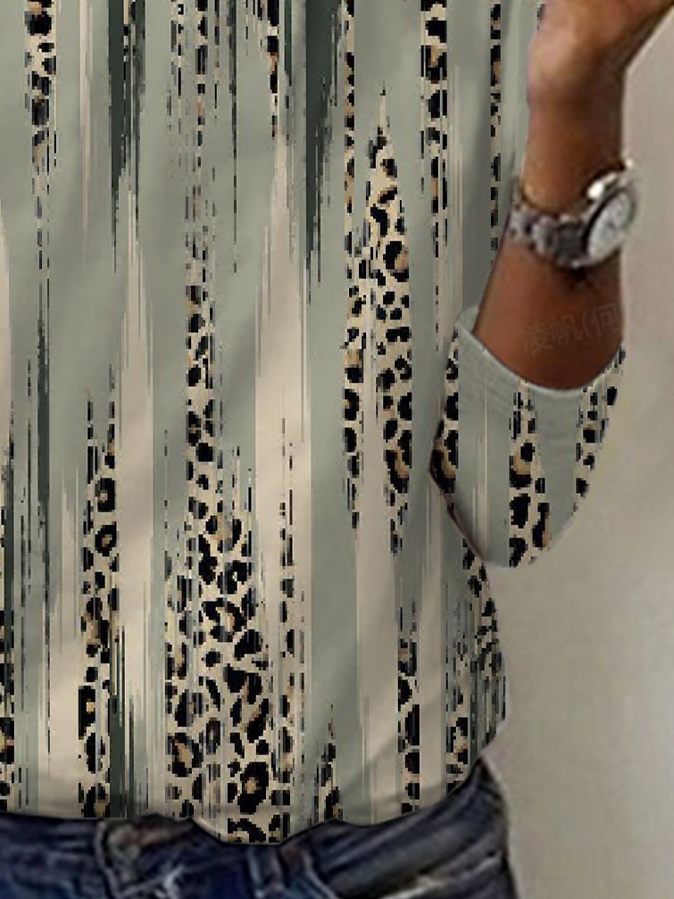 Leopard Print Long Sleeve Crew Neck T-shirt