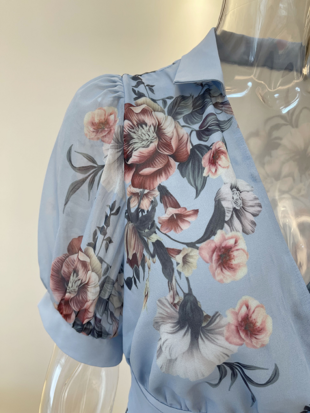 Regular Fit Floral Elegant V Neck Dress With No